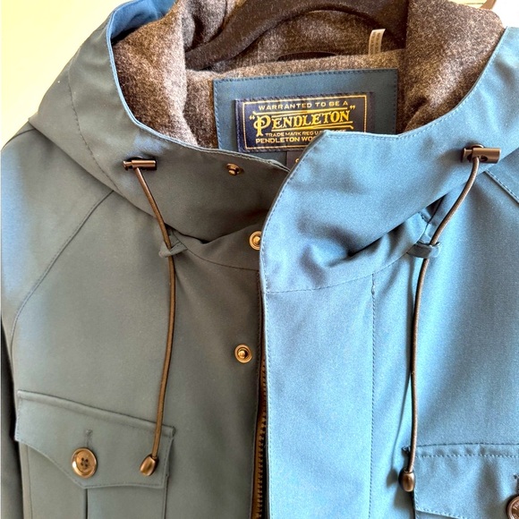 NWT Gorgeous dry and warm Pendleton Jacket for sale - Picture 4 of 16